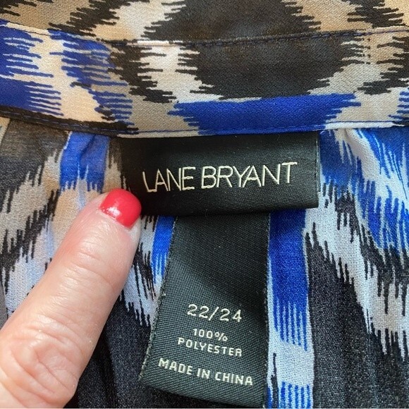 Lane Bryant Blue Black Sheer Lightweight Chevron Button Long Slv Flowy SZ 22/24 - Picture 7 of 10